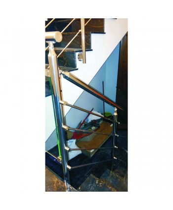 8018 Postes con barras de acero inox en baranda