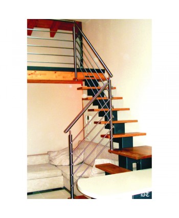 8025 Baranda de inox montada en escalera de madera