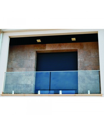 8406 Balcón de vidrio con soportes y U de acero inoxidable