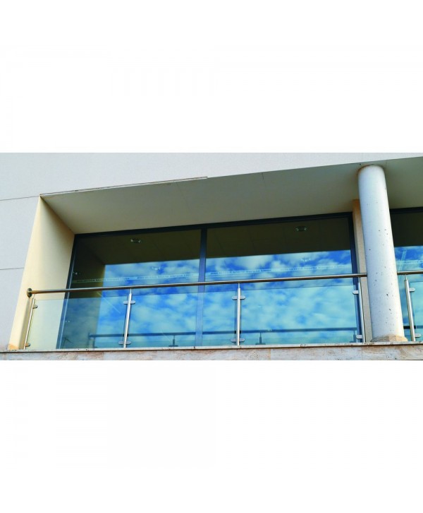 8426 Balcón de cristal con acero inox en edificio público