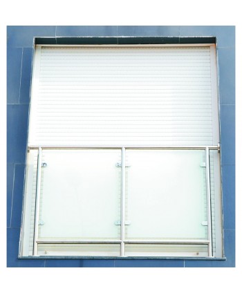 8442 Balcón de acero inox con cristal en vivienda particular