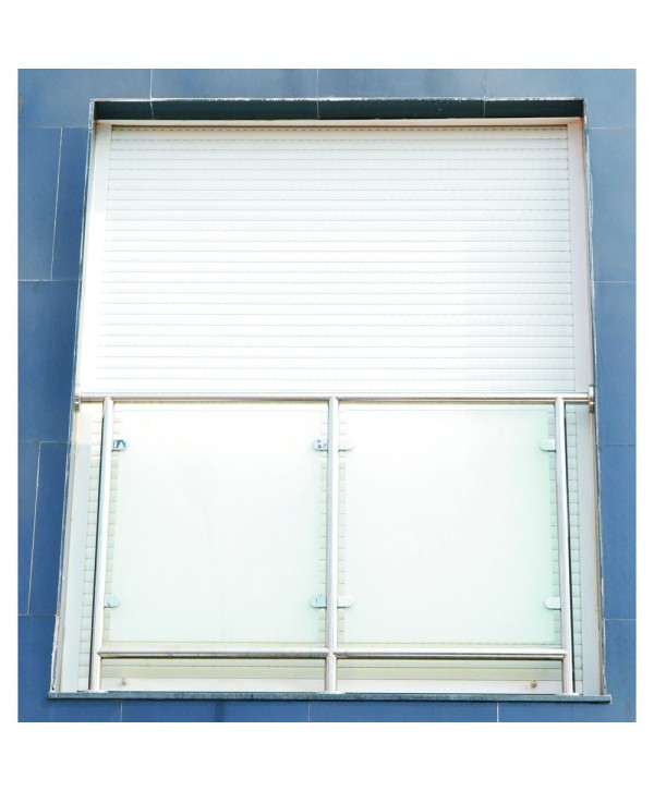 8442 Balcón de acero inox con cristal en vivienda particular