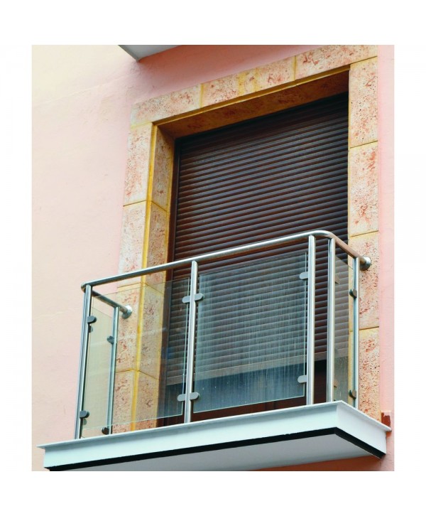 8444 Balcón con postes de inox y cristales con pinzas