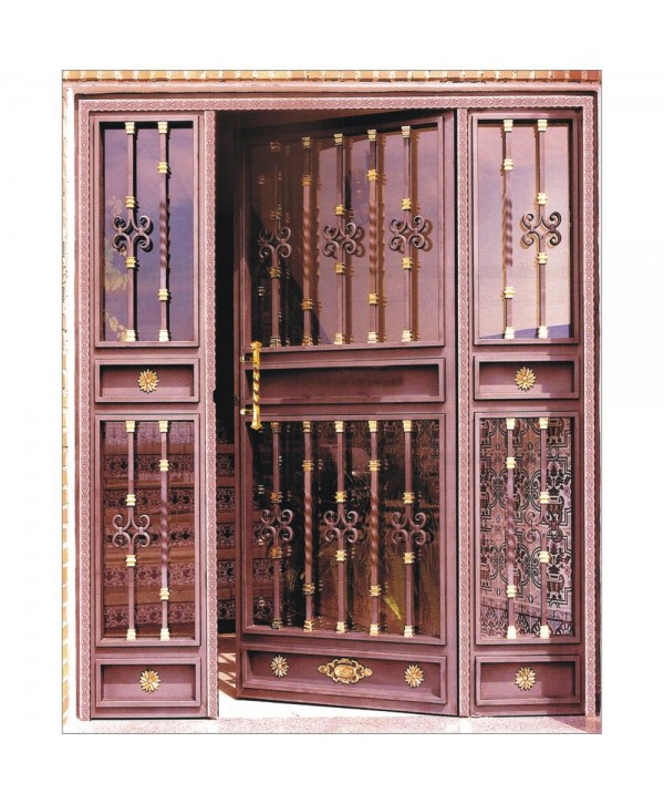 1003 Puerta con adornos de rizos y macollas laton