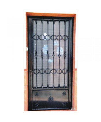 1033 Puerta con adornos circulares pequeños de forja