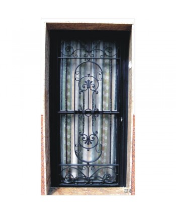 1036 Puerta con diseño ovalado central de hierro