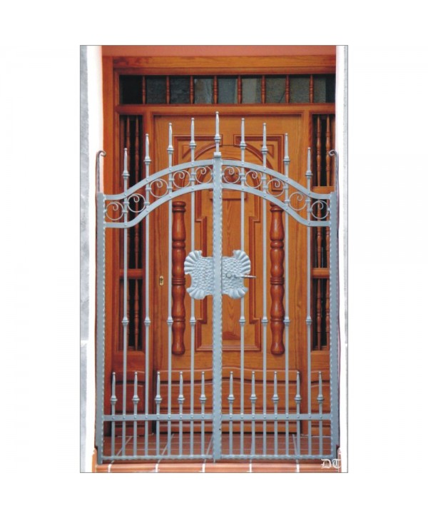 1579 Cancela con manivela de forja y piezas de hierro