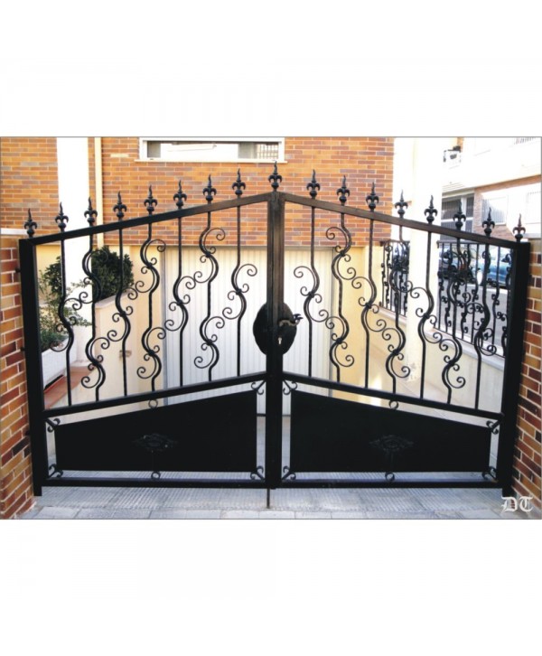 1587 Cancela con barrotes de rizo