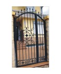 1618-2 Cancela grande con doble adorno y soleras de forja