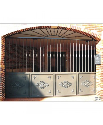 1625 Cancela de chapa con barrotes sencillos con macolla