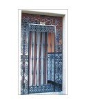 1702 Cancela para puerta con adorno elegante