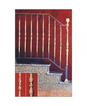 2118 Barandilla con arranque y barrotes de latón con punta de forja
