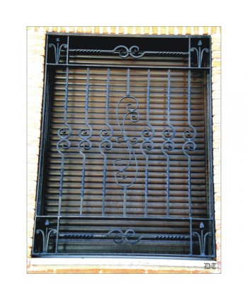 3015 Reja con barrotes de rizo y retorcidos de forja