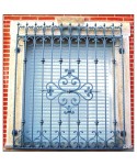 3033 Reja con piezas de hierro forjado