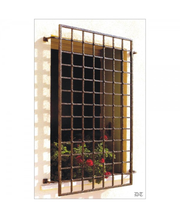 3077 Reja con barras perforadas machacadas