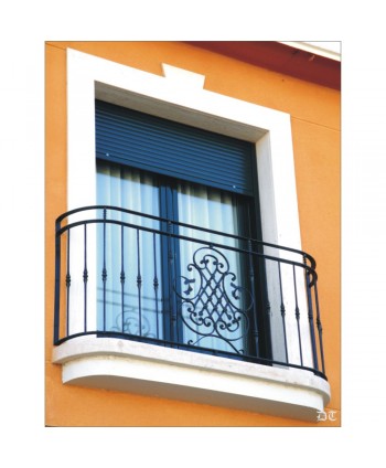 4010 Balcón elegante con adorno de hierro forjado