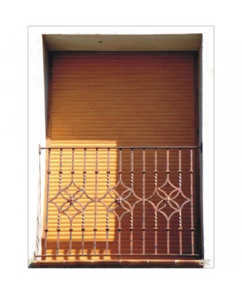 4019 Balcón con triple adorno de barrote de rombo