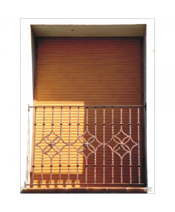 4019 Balcón con triple adorno de barrote de rombo