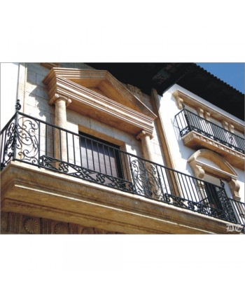 4023 Balcón con adornos grandes esquineros