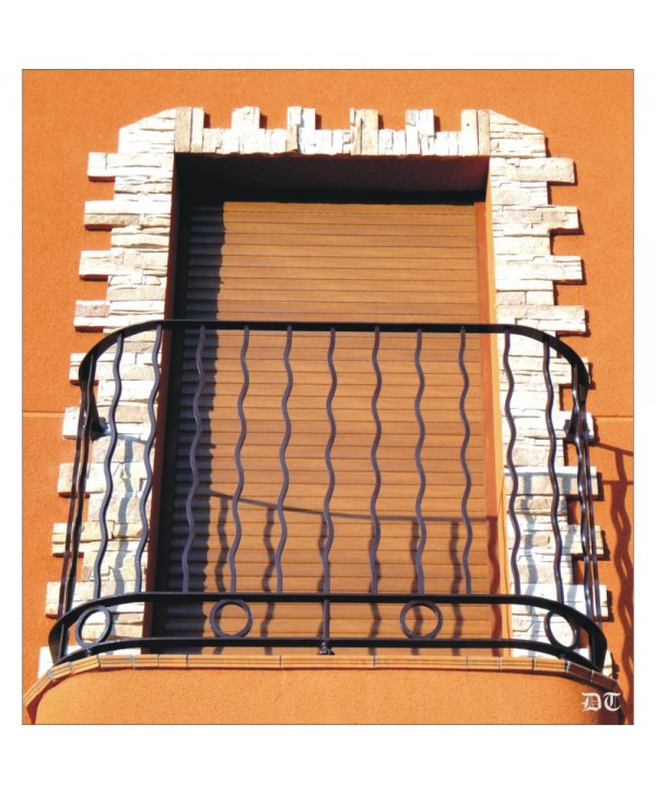 4033 Balcón con barrote ondulado y aros