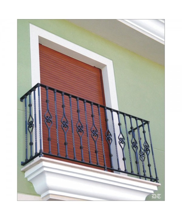 4041 Balcón con barrotes retorcidos y de corazón doble