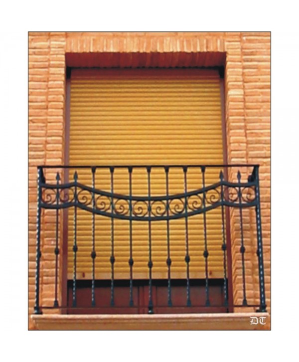 4072 Balcón con pletinas de hierro y macollas de fundido