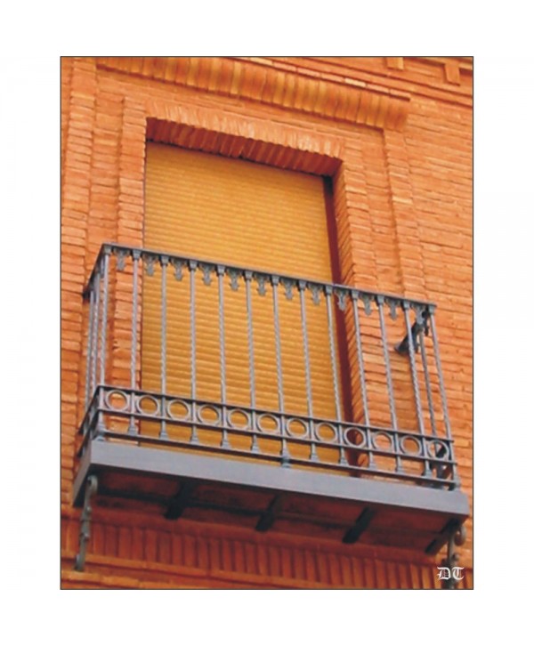 4073 Balcón rustico con barrotes retorcidos y doble ménsula