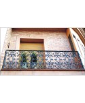 4109 Balcón con adornos elegantes de hierro