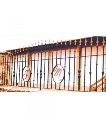5023 Verja personalizada con iniciales