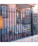 5058 Verja con barrotes retorcidos y lanzas con bola
