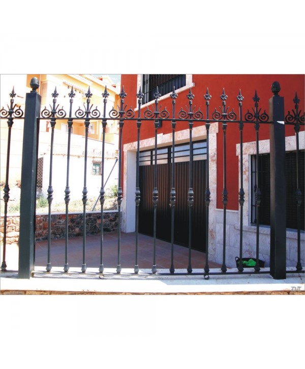 5070 Verja de forja artística con rizos pequeños