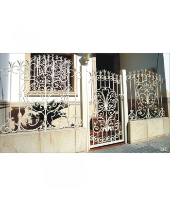 Hojas superiores de forja 33-HF en verja y cancela